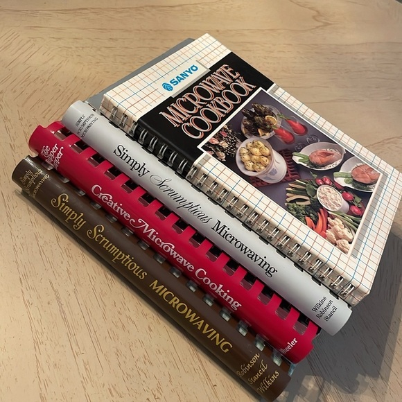 Collection set of 4 Microwave Cookbooks from 1980s - Picture 6 of 8